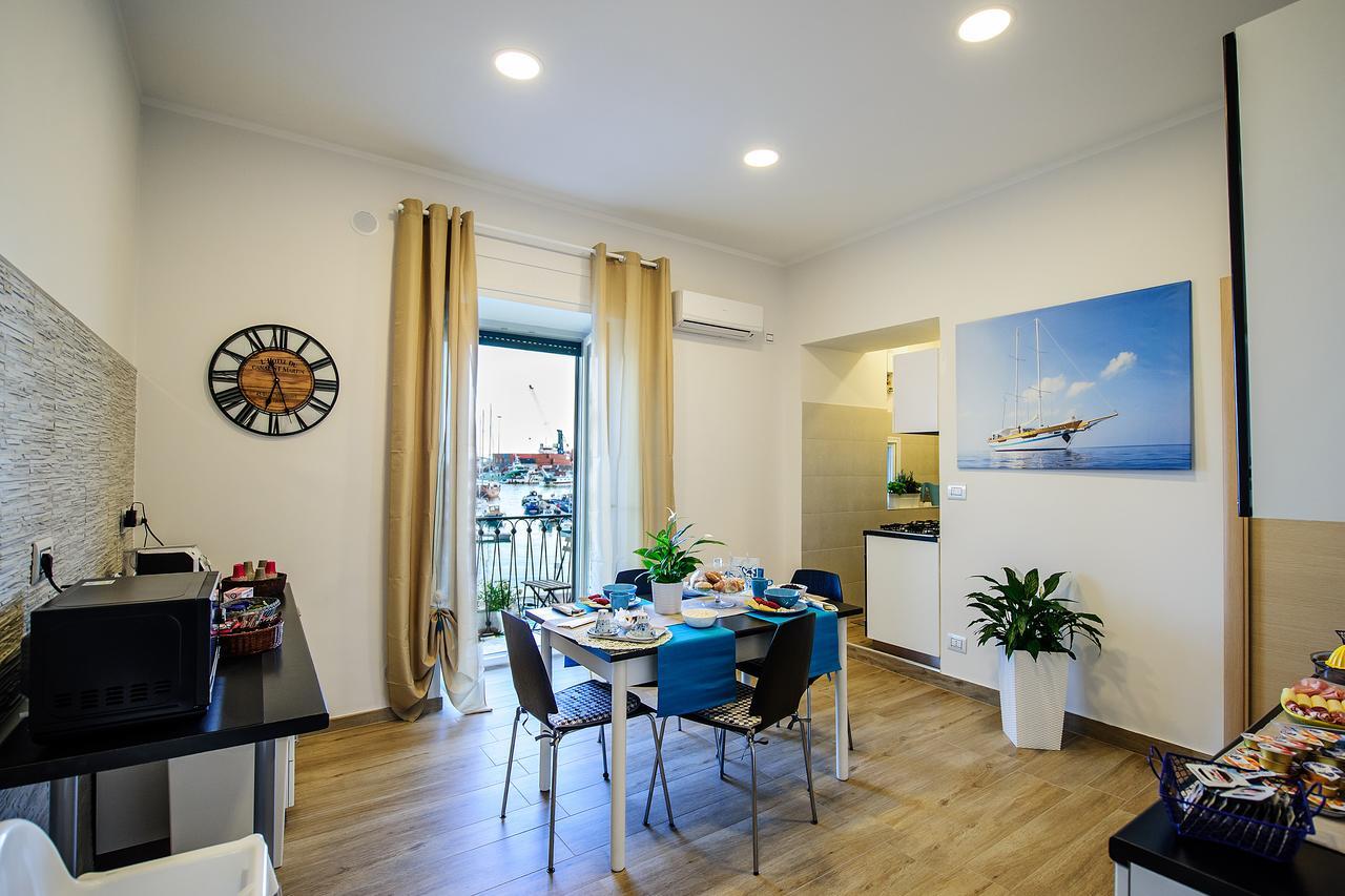 Margherita'S Apartment サレルノ エクステリア 写真