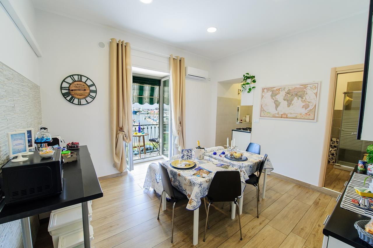 Margherita'S Apartment サレルノ エクステリア 写真