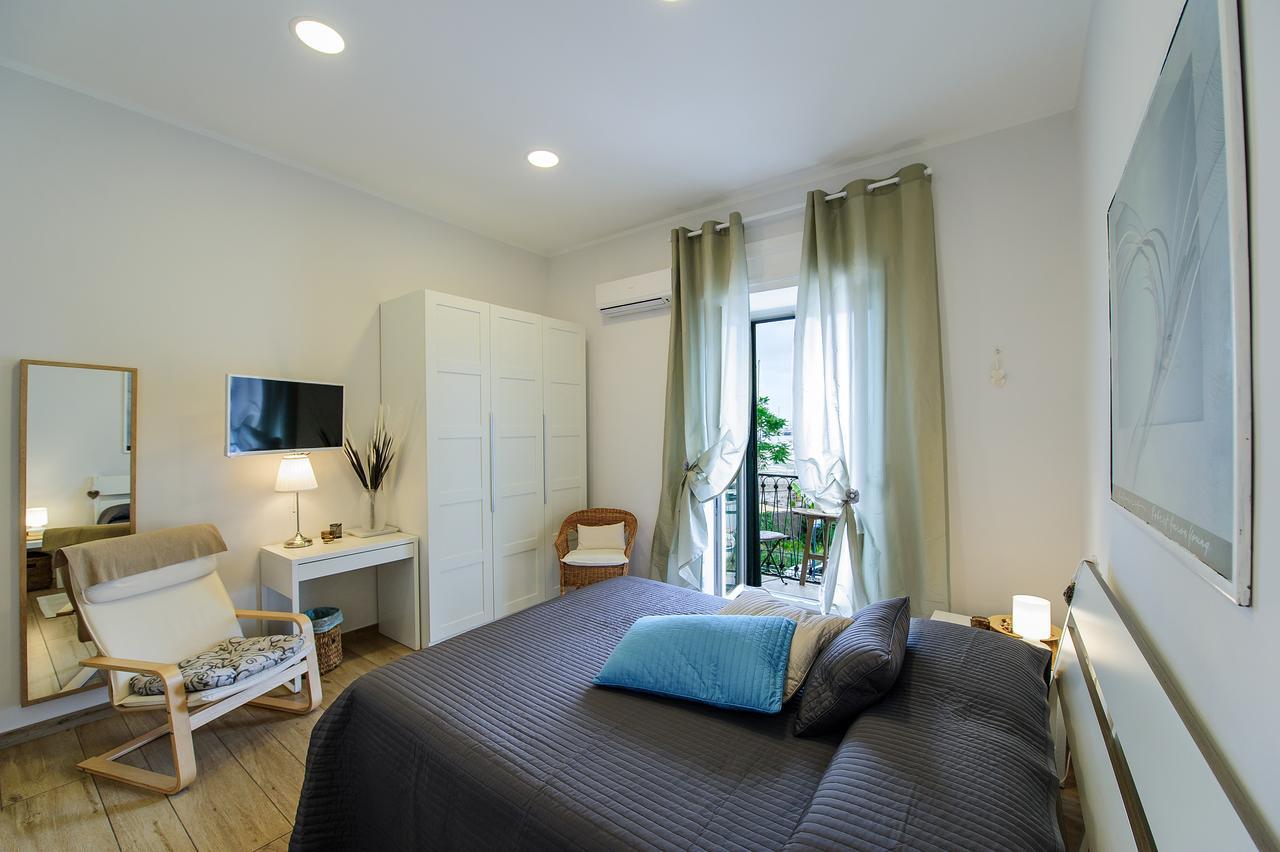 Margherita'S Apartment サレルノ エクステリア 写真