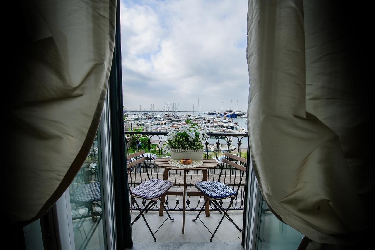 Margherita'S Apartment サレルノ エクステリア 写真